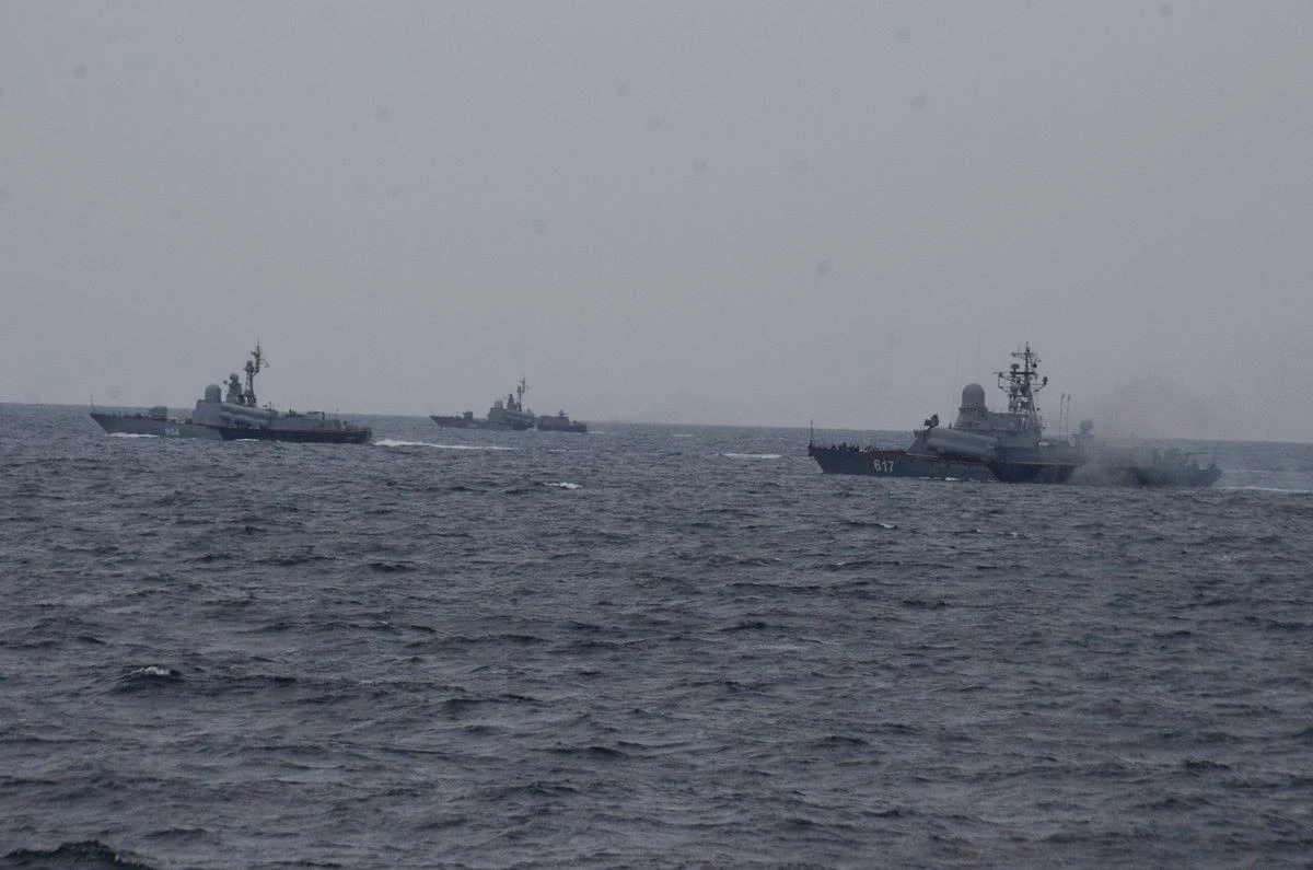 Σε συναγερμό οι Στόλοι Μ.Θάλασσας-Κασπίας – Θα χτυπήσουν την βάση Khmeimim; Ρωσία: «Θα τους εξαφανίσουμε»